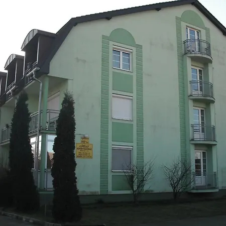 Aba Es Andrea Apartment Sarvar